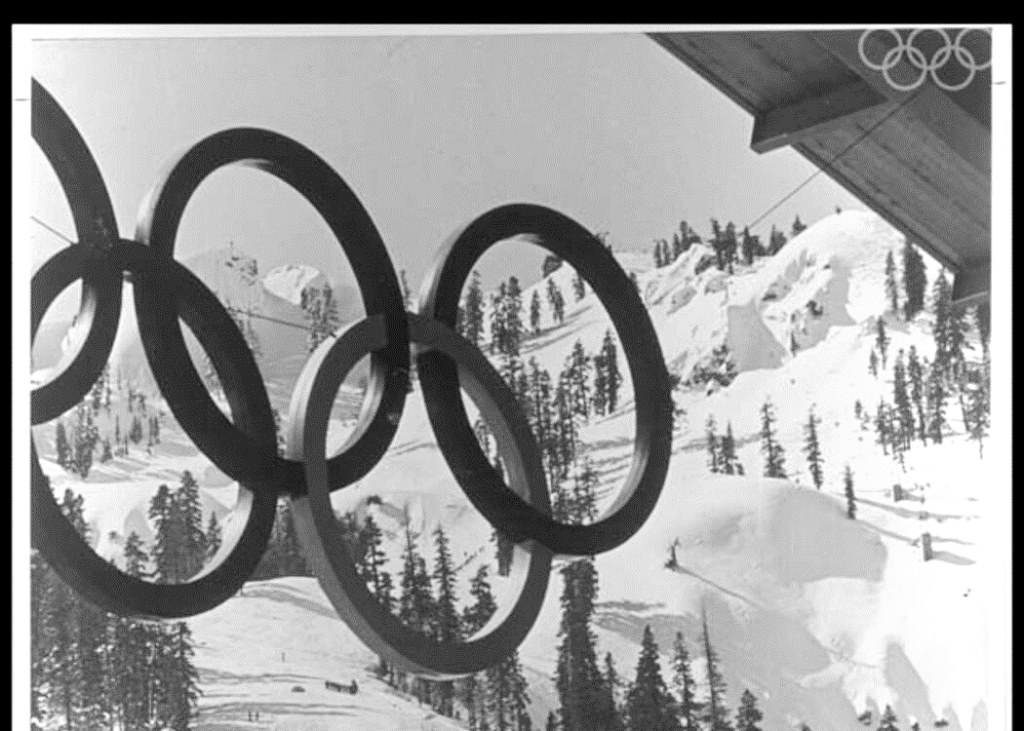 Кольцо америки на олимпиаде. Олимпийские игры в СКВО Вэлли 1960. Зимние Олимпийские игры 1960 года в СКВО-Вэлли.